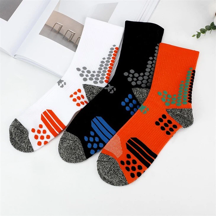 Men Sports Socks Supplier